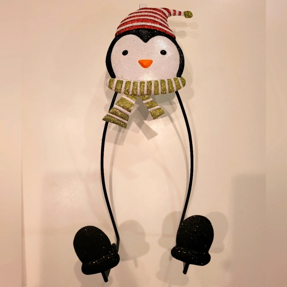 🌲 NEW Unique Penguin Christmas Holiday Wreath Holder